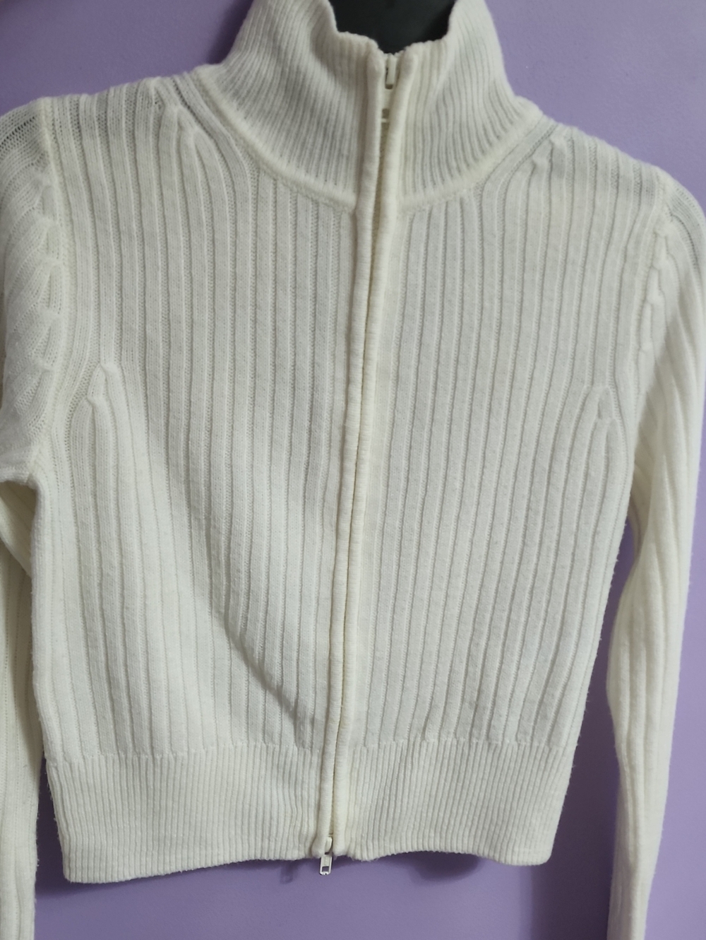 Women’s Cream Ribbed Zip-Front Sweater